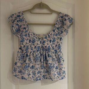 Babydoll crop top Anthropologie Babydoll Top Sz Medium ♥️